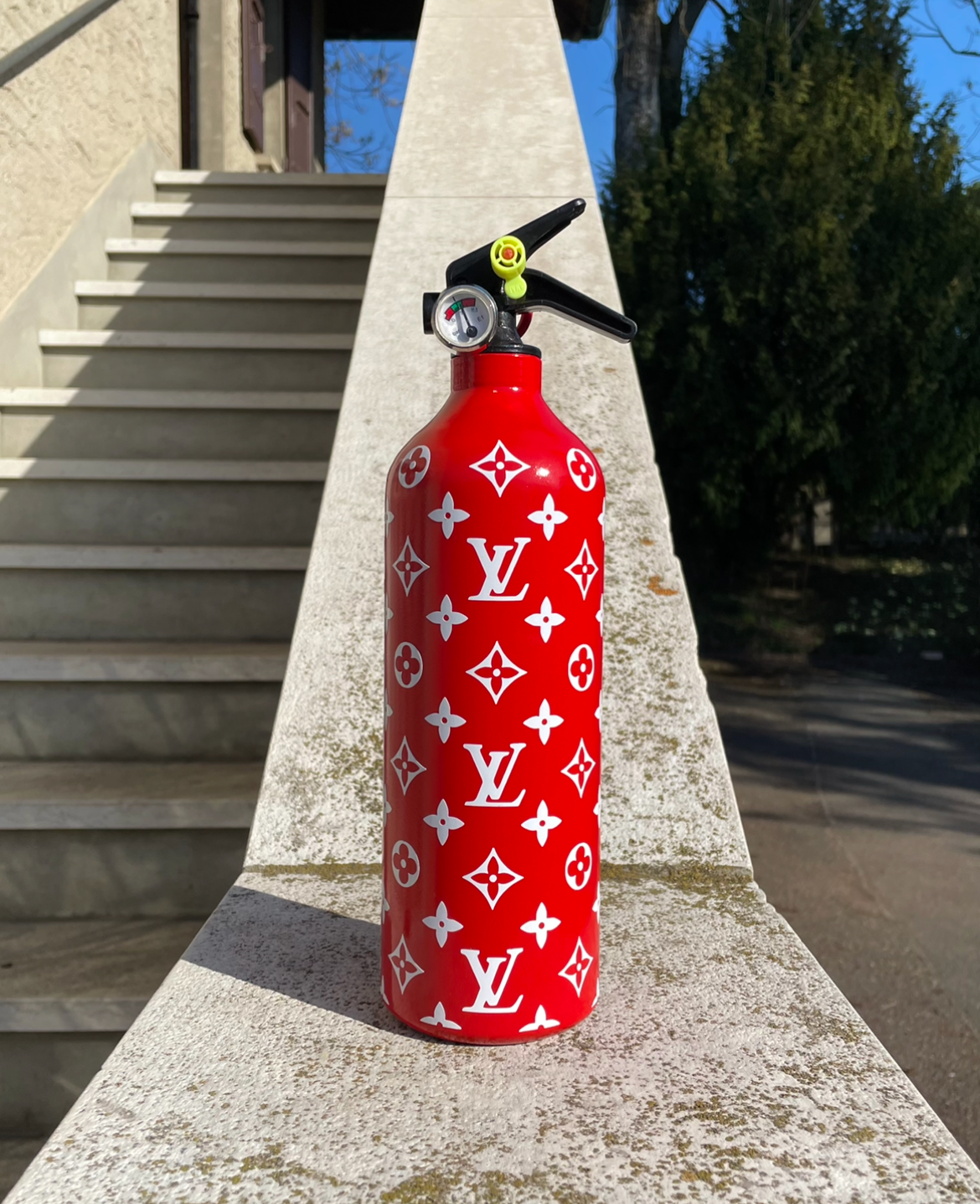 Fire Extinguisher L